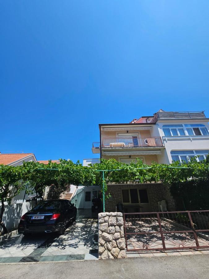 Apartments Bahar Krk Кърк Екстериор снимка