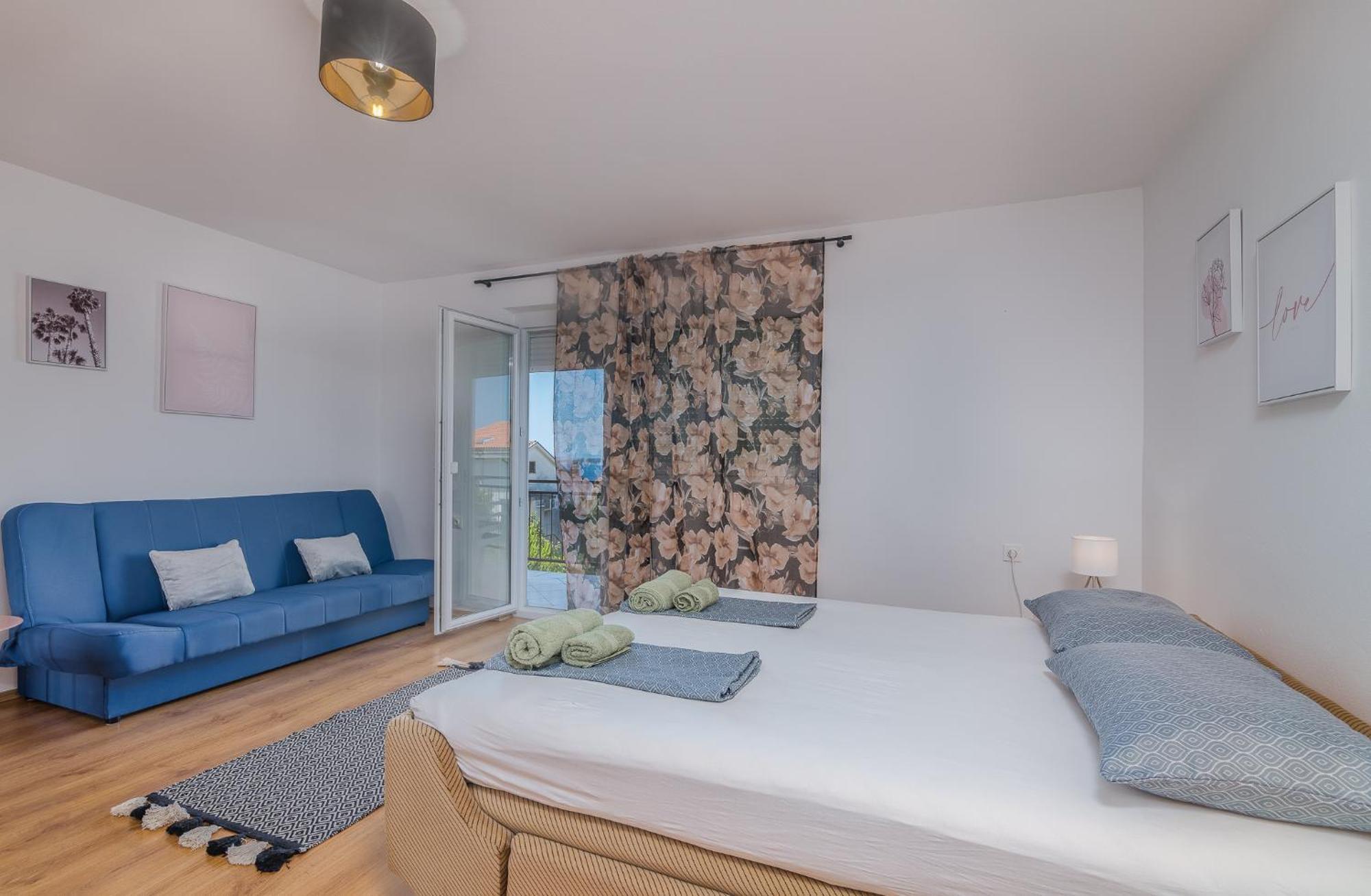 Apartments Bahar Krk Кърк Екстериор снимка