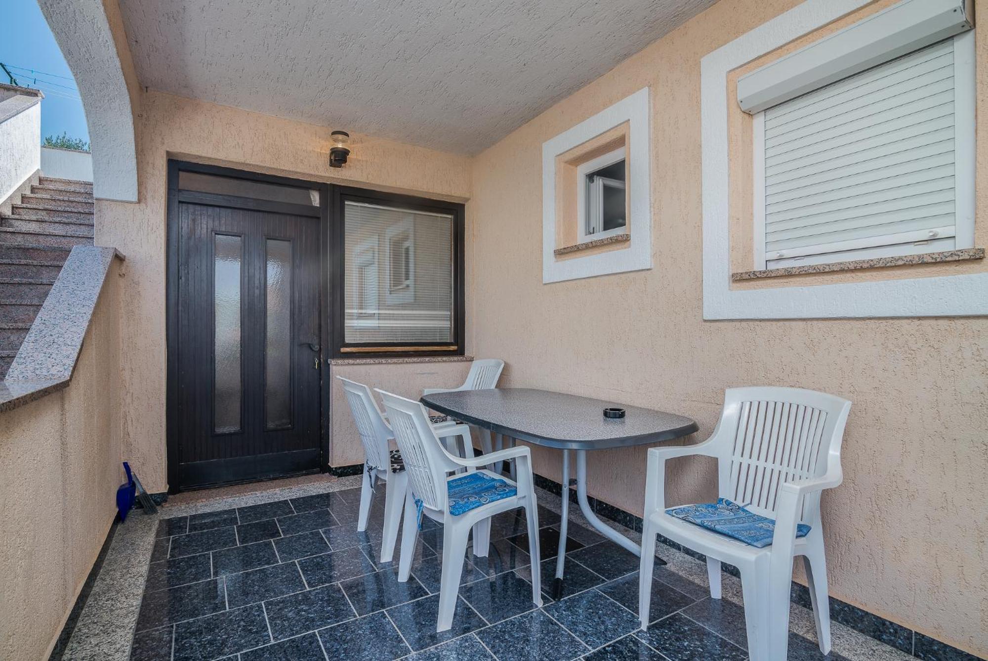 Apartments Bahar Krk Кърк Стая снимка